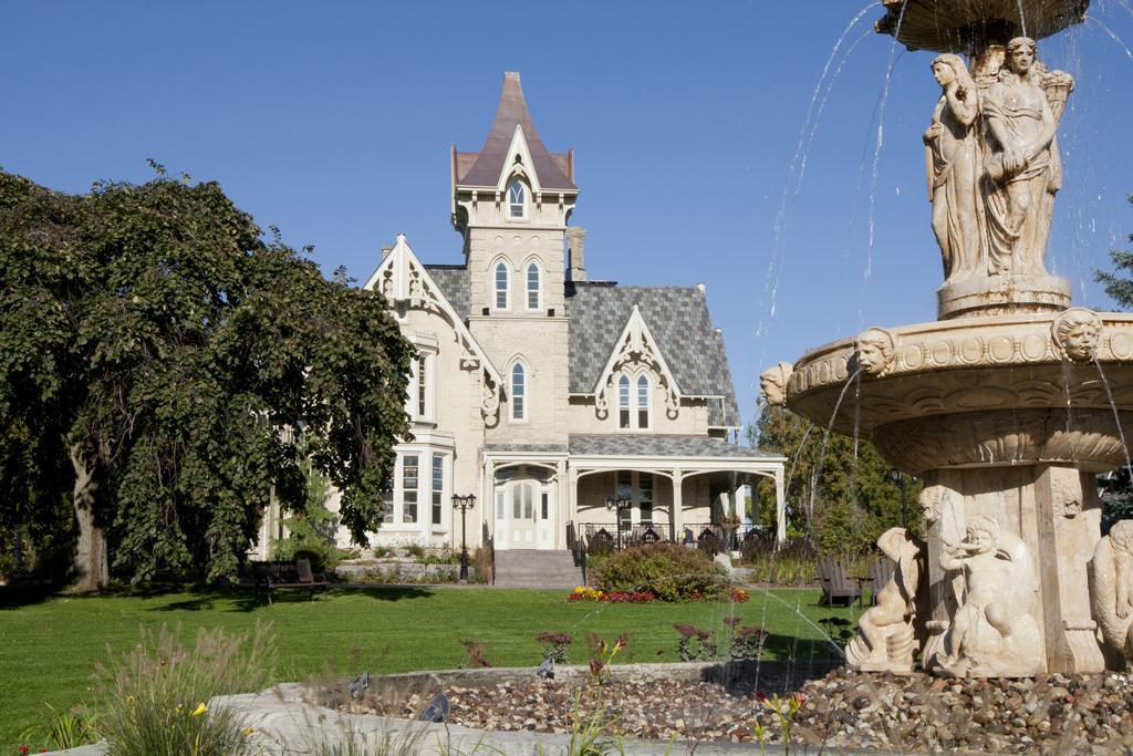 Elm Hurst Inn & Spa Ingersoll Екстериор снимка